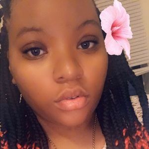 Meet your Posher, Anisa